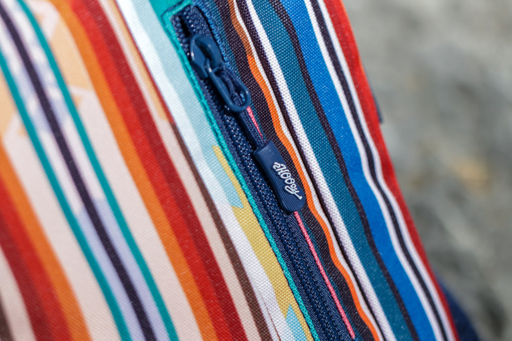 Hooey Rockstar Backpack, Serape/Navy – zipper detail