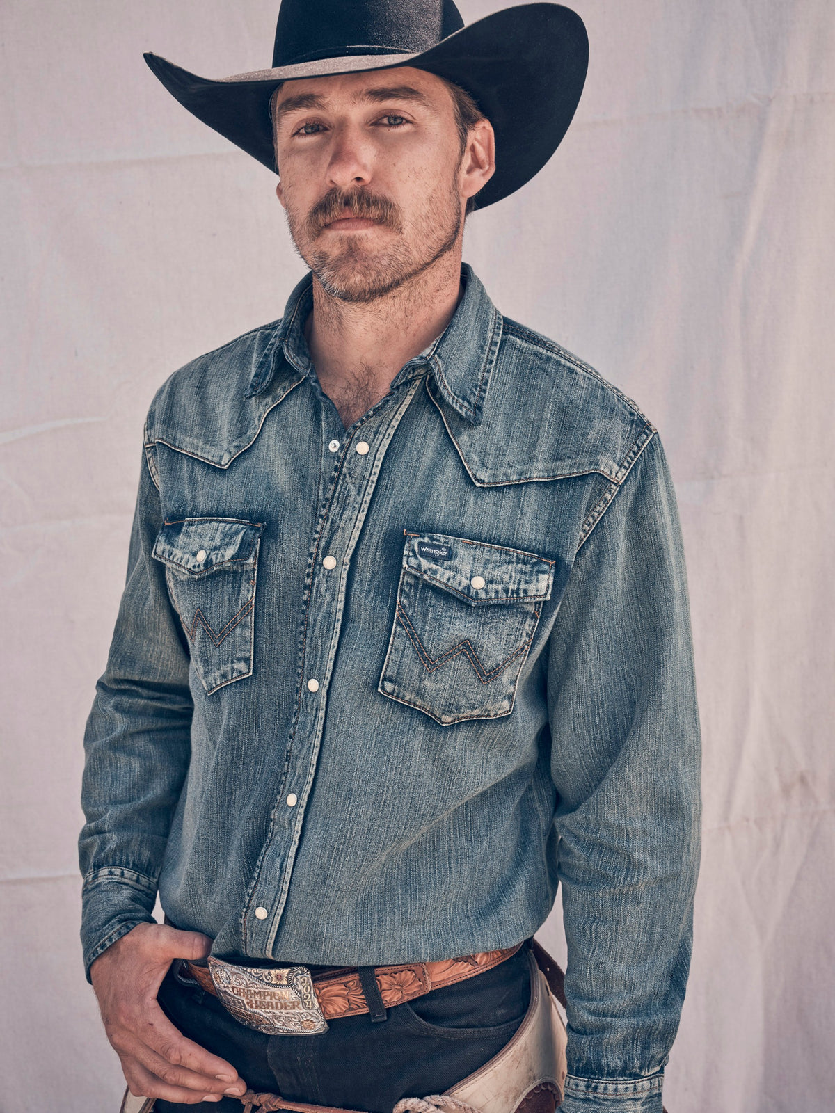 Wrangler Men's Authentic Cowboy Cut Work Shirt, Antique Blue – lifestyle, front on model