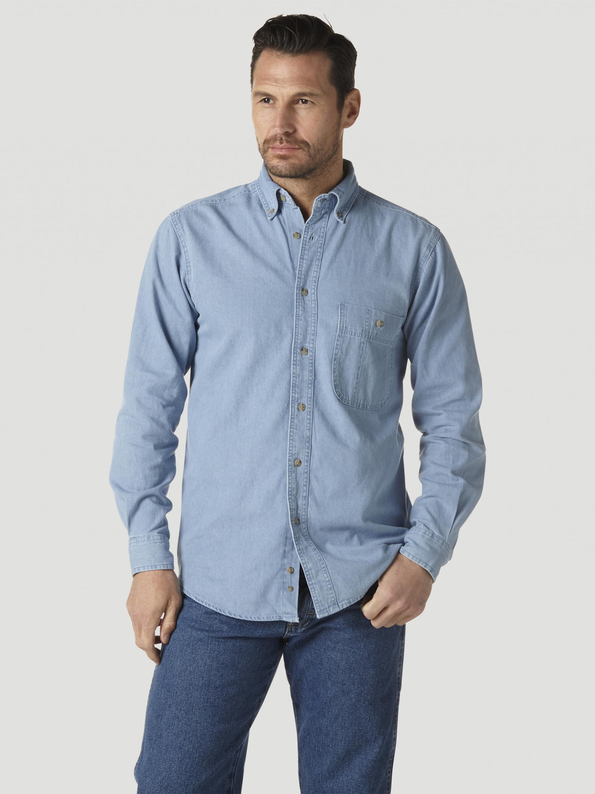 Wrangler Rugged Wear Men's Denim Basic Shirt, Stonewash – front on model