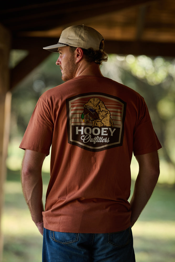 Hooey Men's Toller Outfitters T-Shirt, Rust – on model back