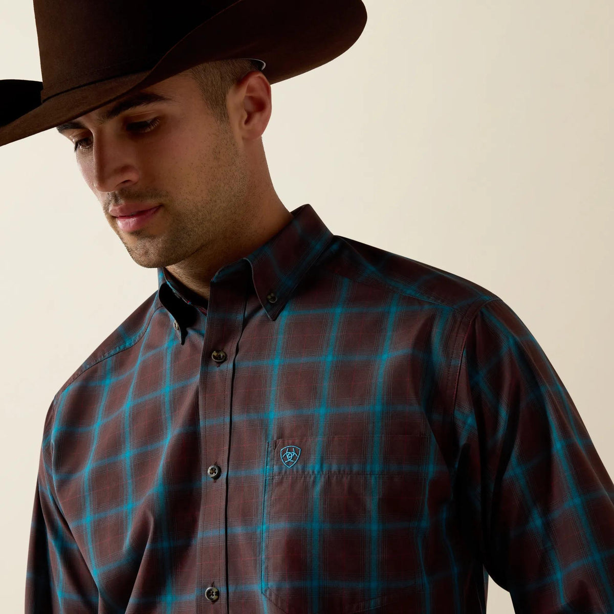 Ariat Men's Pro Series Duff Classic Fit Shirt, Chocolate Plum Medium Plaid – detail