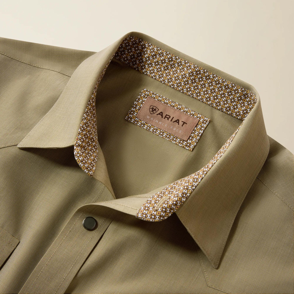 Ariat Men's Wrinkle Free Pinpoint Oxford Classic Fit Snap Shirt, Grape Leaf – detail 3