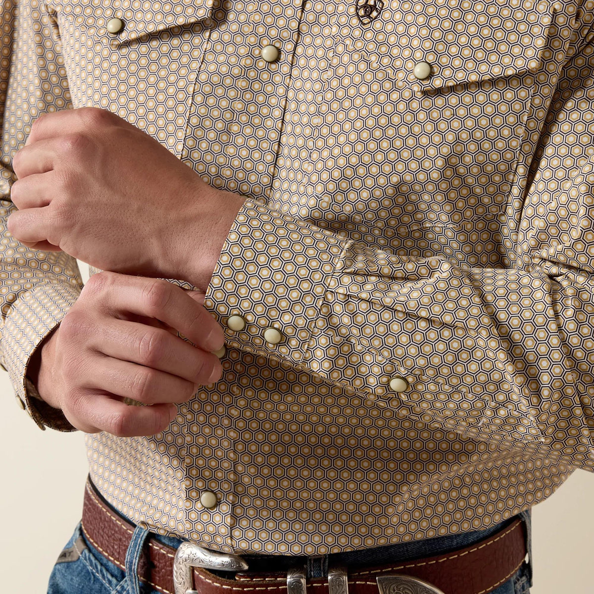 Ariat Men's Pilar Classic Fit Snap Shirt, White Geo Print – detail 2