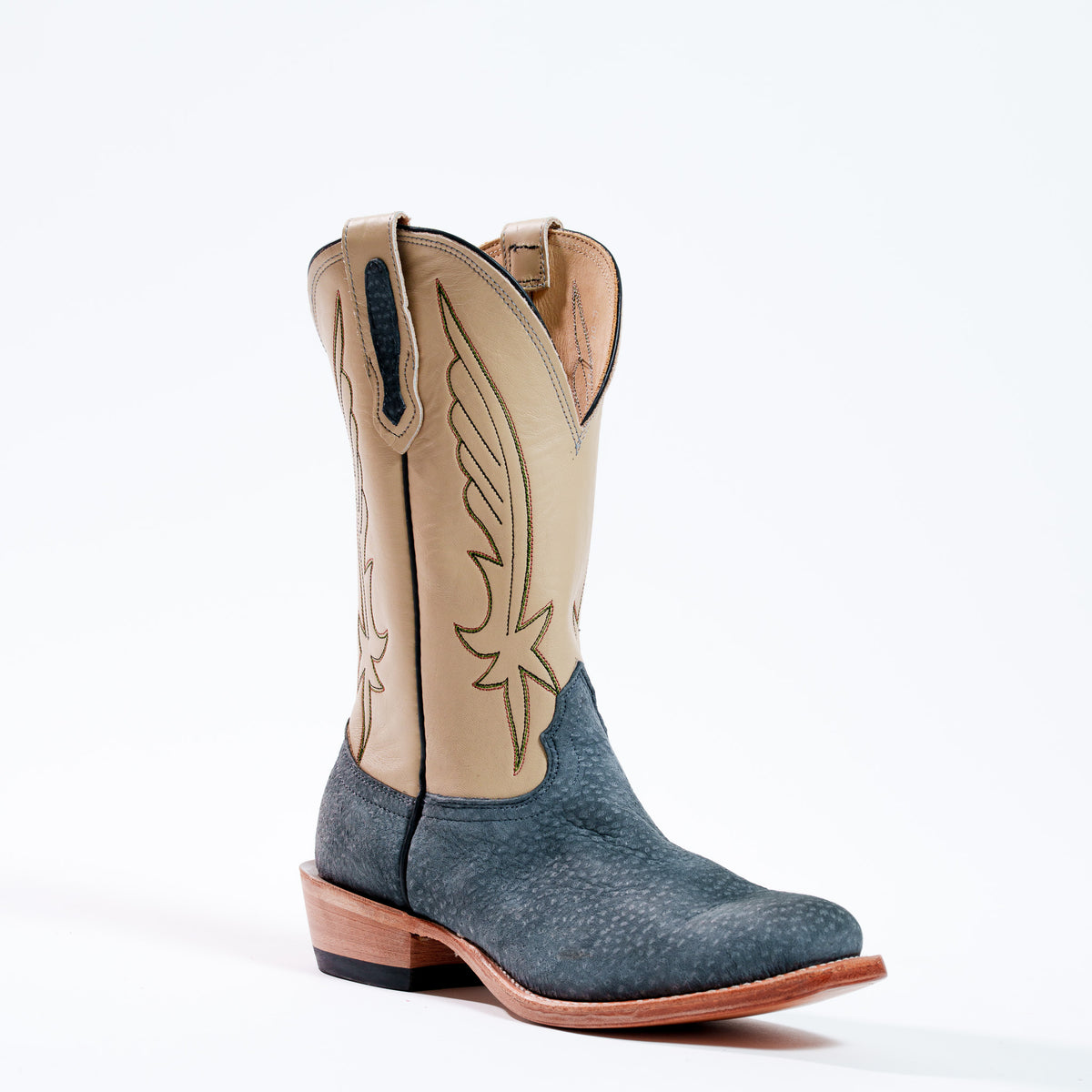 Fenoglio Boot Co. Men's Carpincho French Toe Cowboy Boot, Grey/Cream – 3-4 front