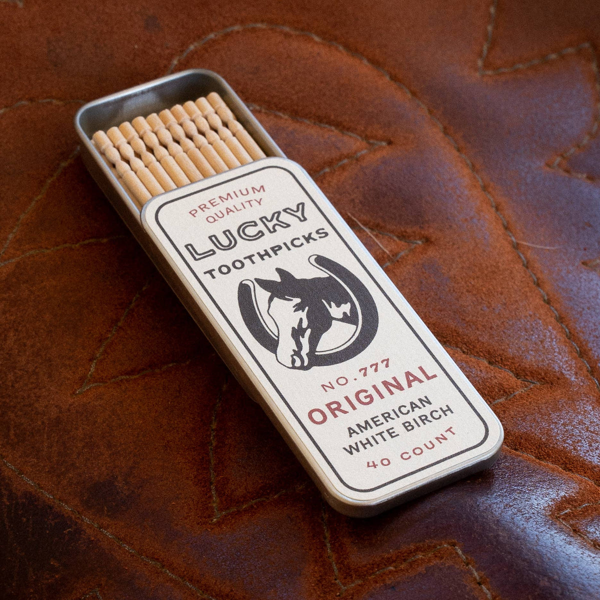 Lucky Toothpicks No. 777 Original American White Birch Toothpicks, 40 Count Tin – front
