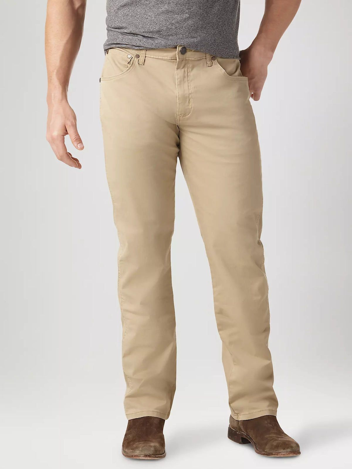 Men's Wrangler Retro® slim fit straight leg pants in fawn color, casual denim style with classic design.