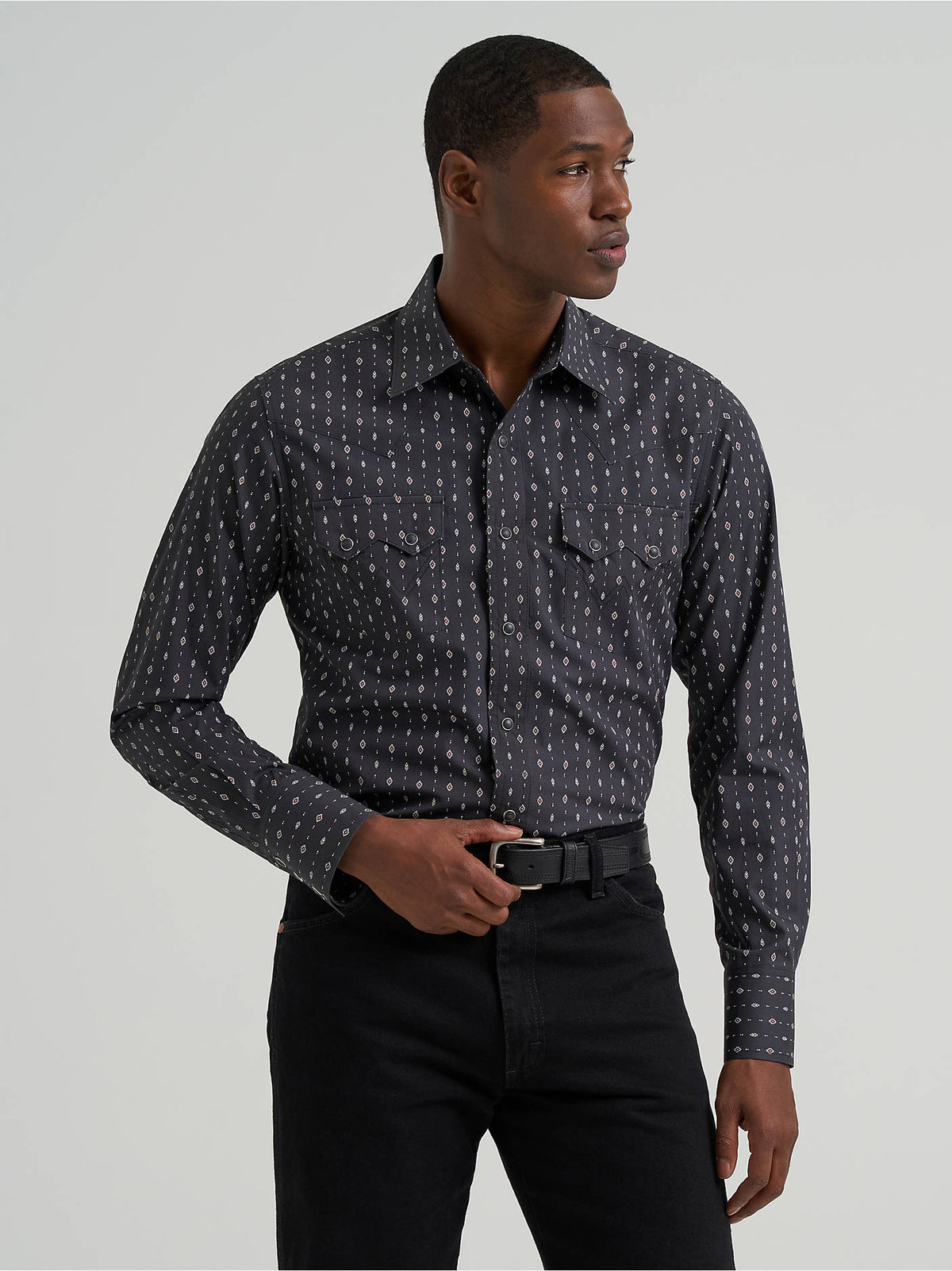 Men's Wrangler Retro Long Sleeve Sawtooth Snap Pocket Western Shirt - Obsidian Chain - front view