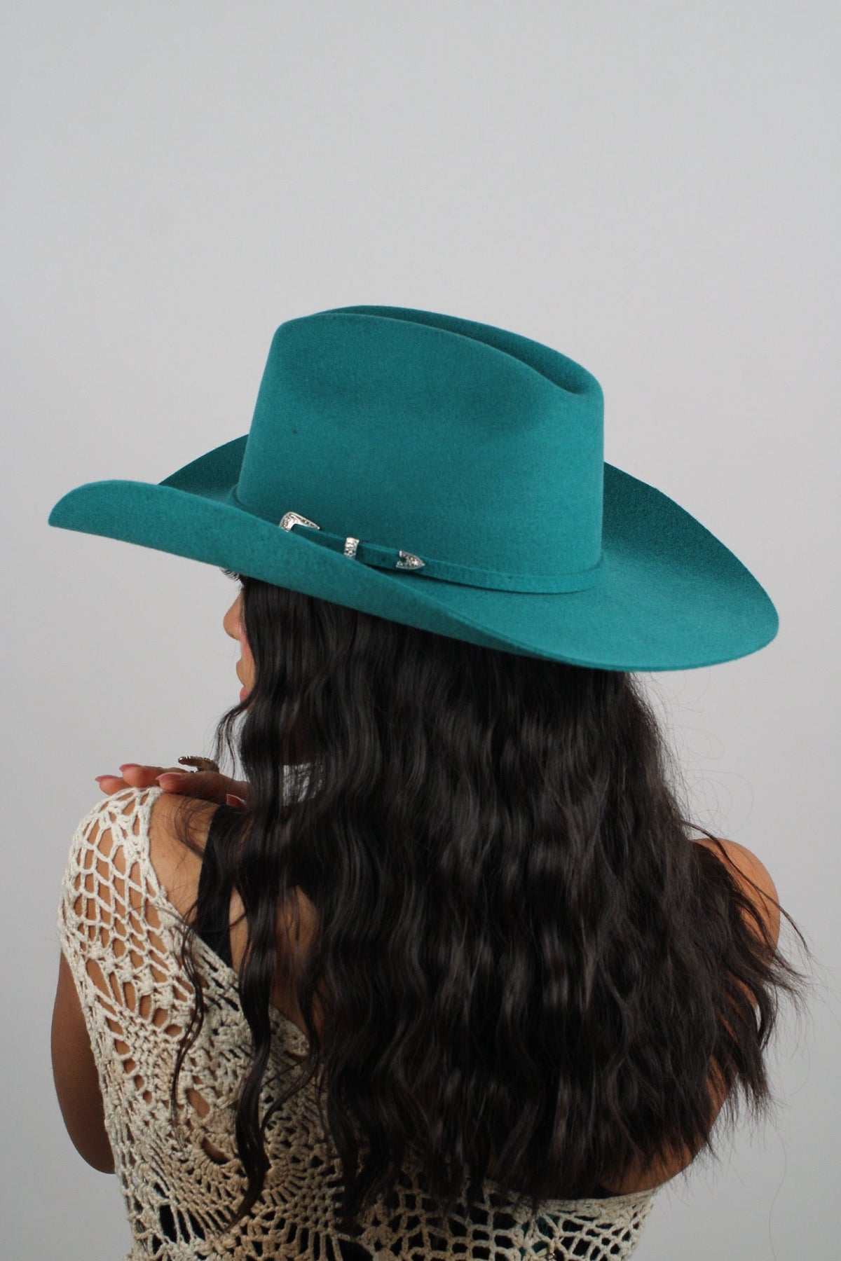 Wilder and Soul Mustang in vibrant turquoise with a sleek design, showcasing the stylish and modern footwear.