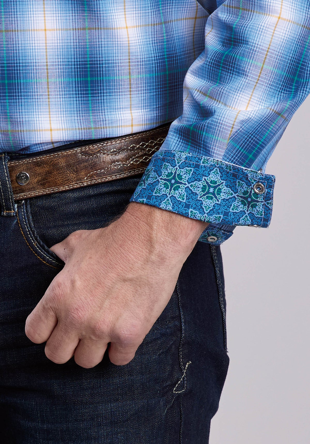 Roper Men's Ombre Plaid Long Sleeve Shirt, Blue – detail