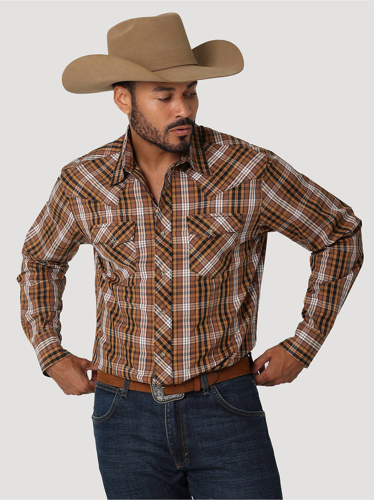 Wrangler Men's Long Sleeve Snap Shirt, Brown Plaid – front
