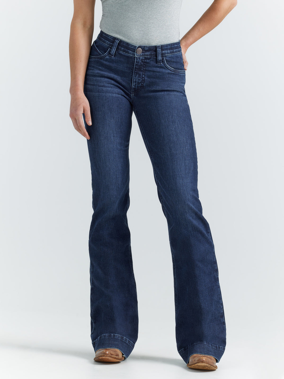 Wrangler Women's Ultimate Riding Jean Willow Trouser Mid Rise, Denim – front