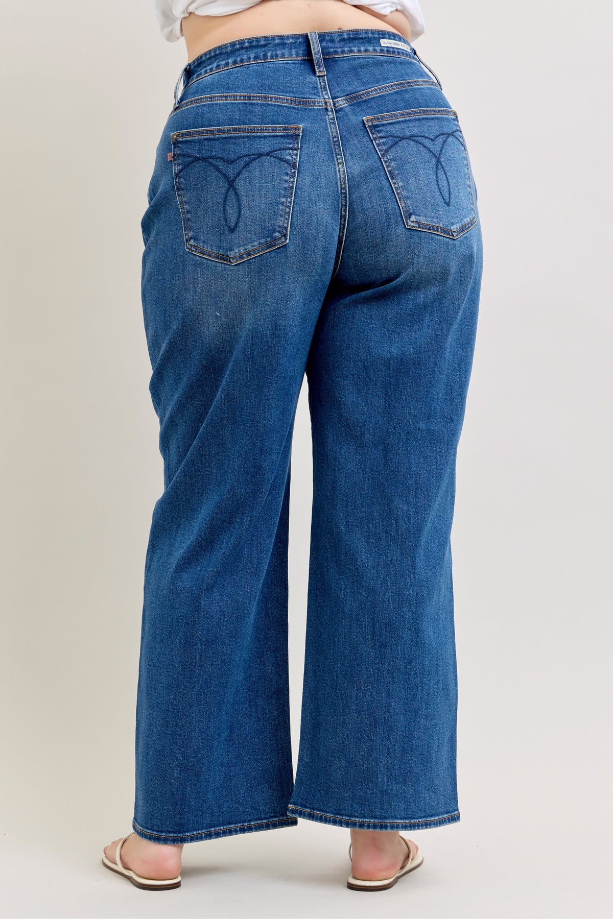 Judy Blue Wilhelmina baggy jean in dark wash, hem and leg opening detail
