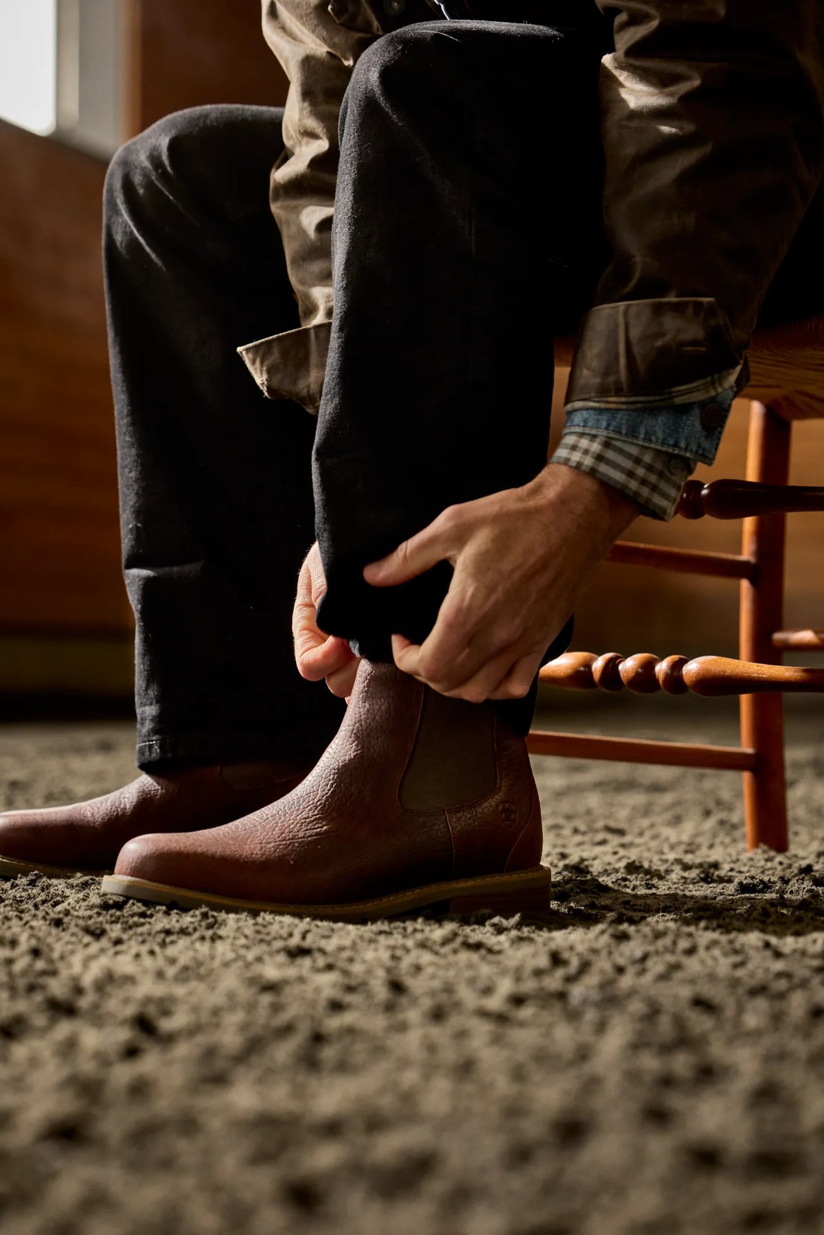 Ariat Men's M7 Legacy Straight Jean in black denim, showing the classic fit and durable fabric of these men's jeans.