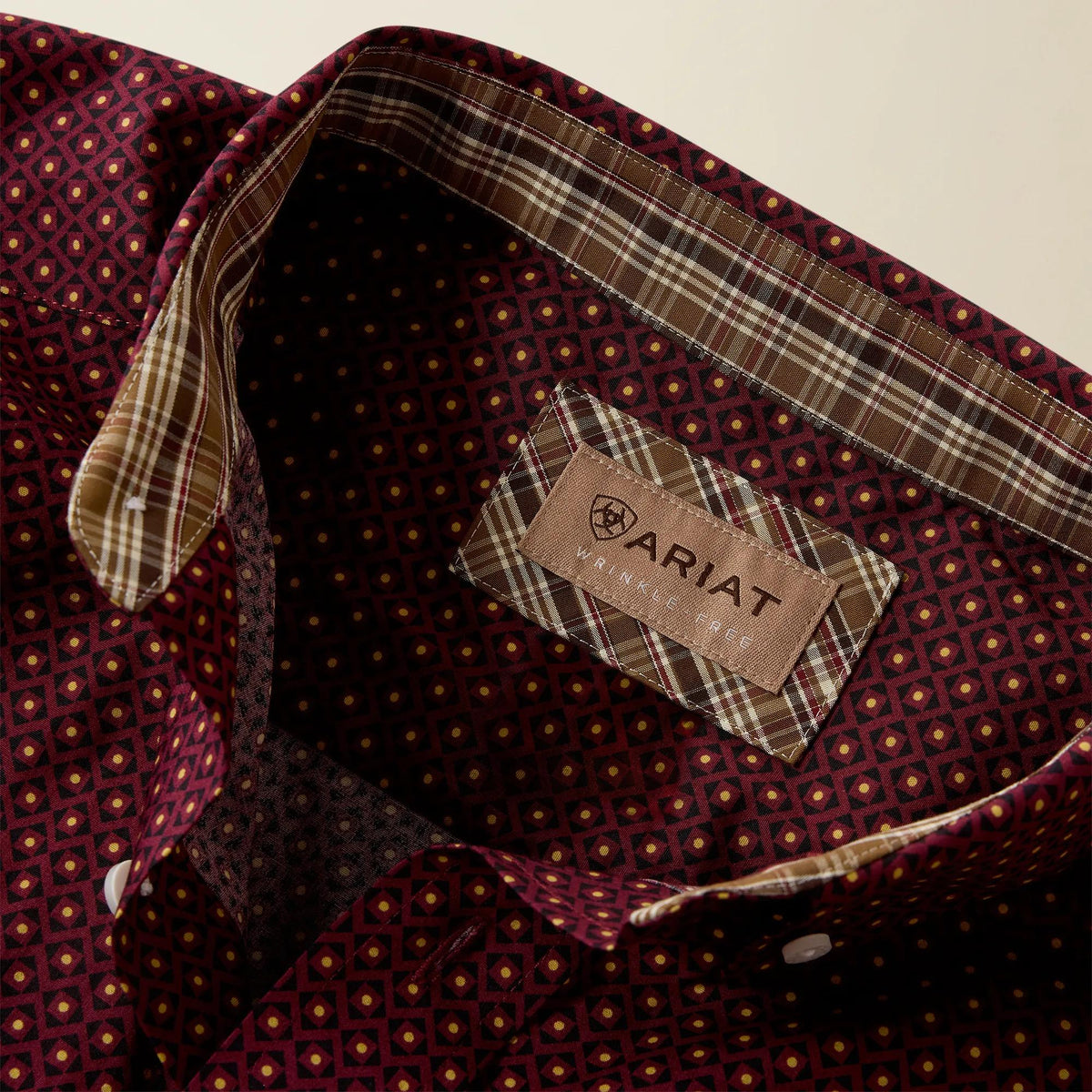 Ariat Men's Wrinkle Free Reliance Classic Fit Shirt, Zinfandel Geo Print – detail 2