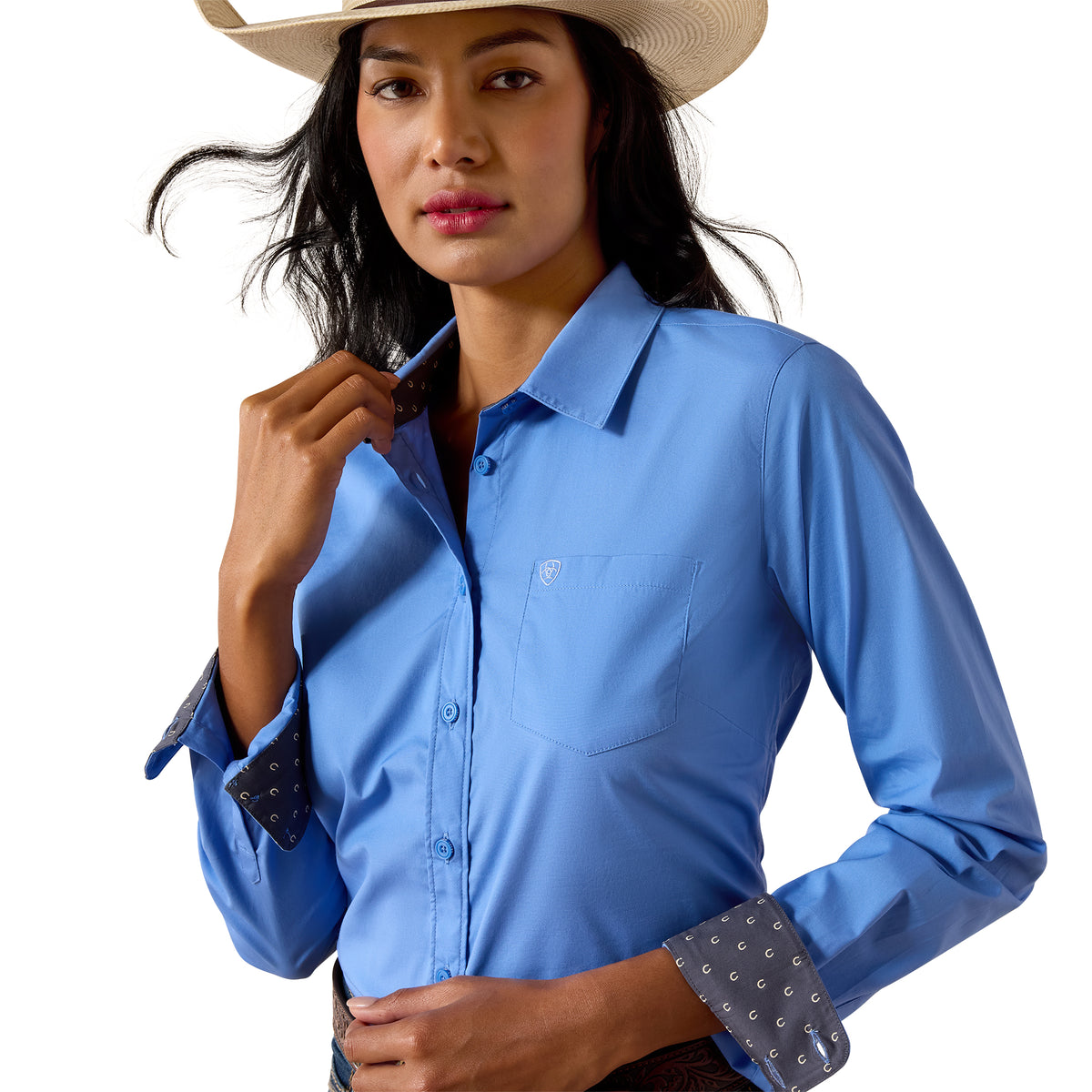 Ariat Women's Kirby Stretch Shirt in ultramarine, lightweight button-up shirt with a tailored fit and long sleeves.