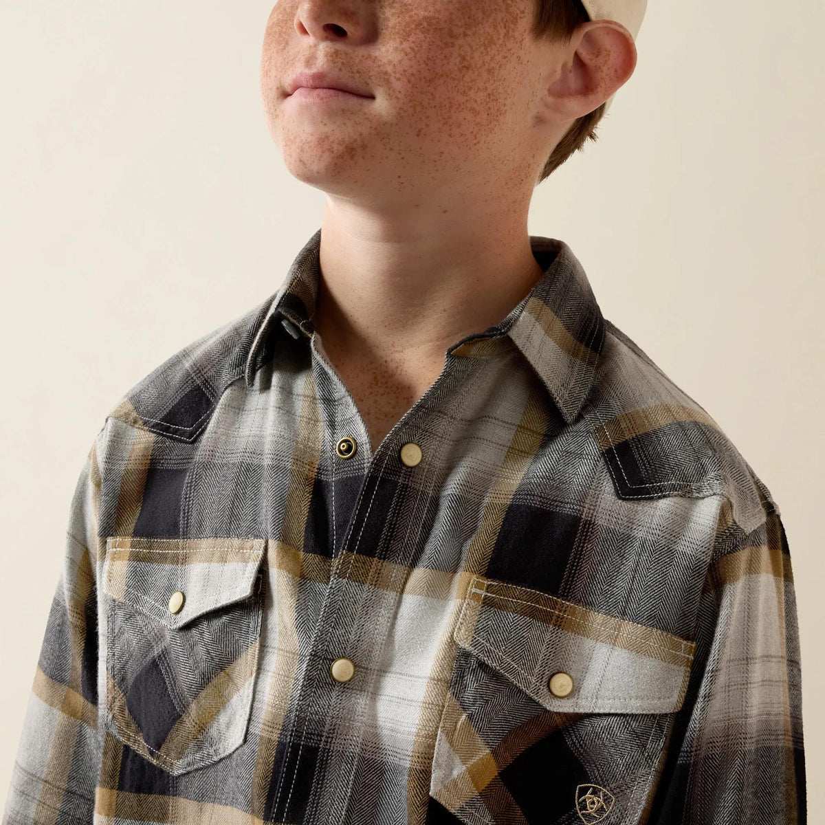 Ariat Youth Retro Heinz snap shirt in grey heather, snap and yoke detail
