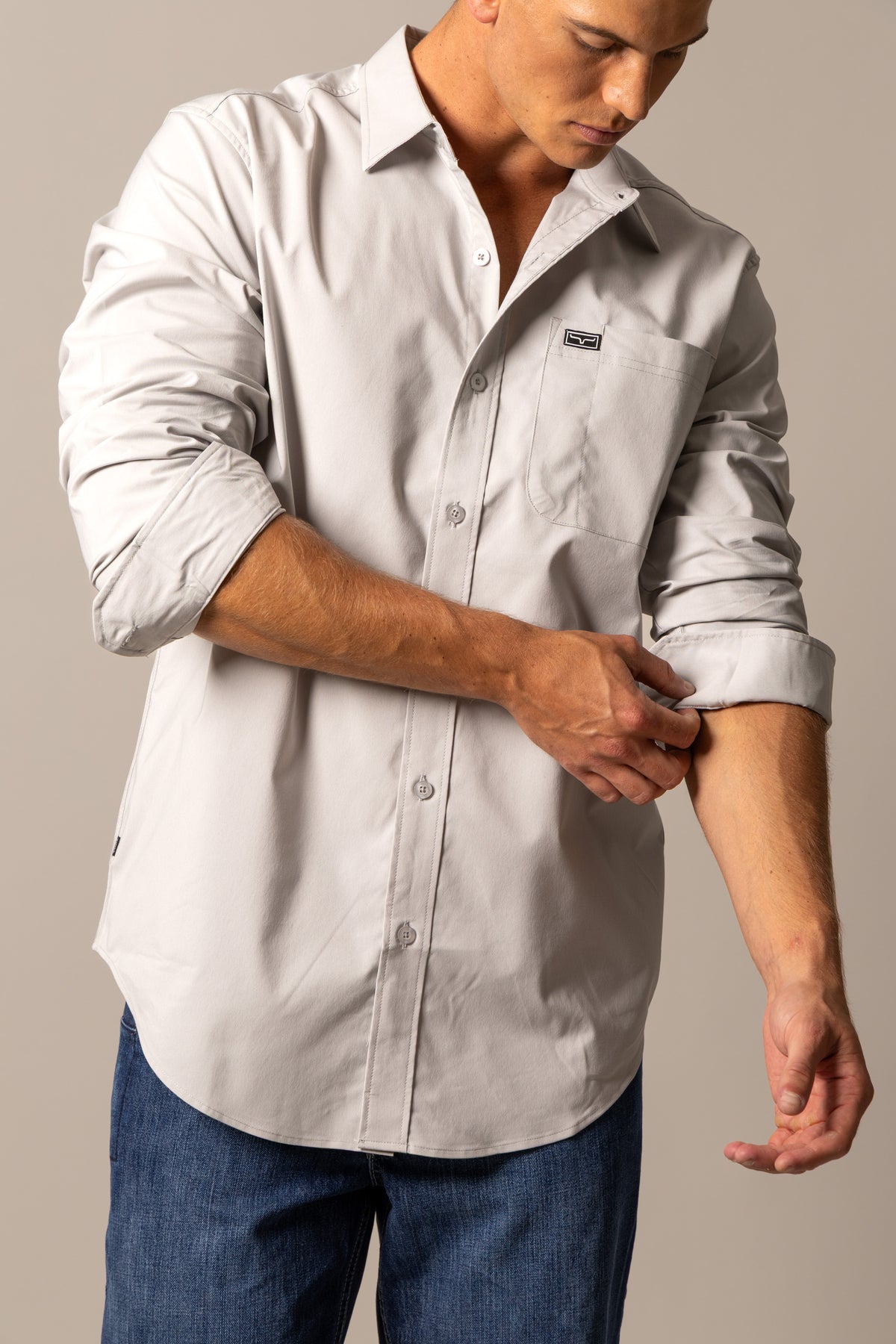 Kimes Ranch Men's Linville Long Sleeve Dress Shirt, Silver White – 3-4 front