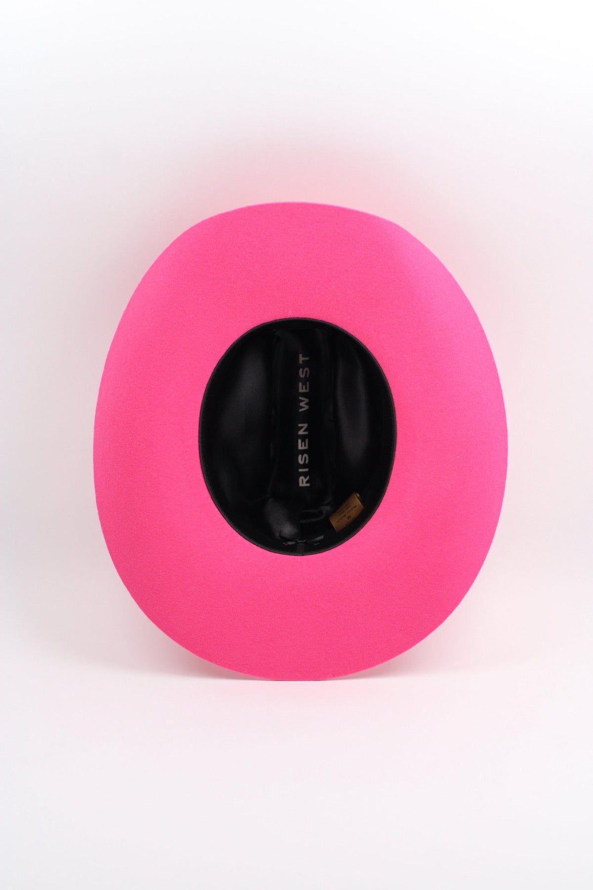Pink Wilder and Soul Mustang shoe with sleek design, featuring a vibrant pink color and stylish silhouette.