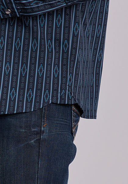 Roper Men's Aztec Stripe Print Long Sleeve Shirt, Black – hem detail