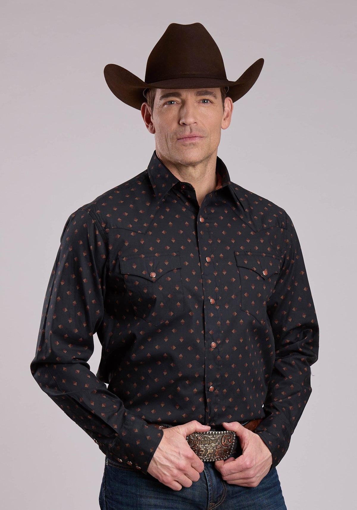 Roper Men's Aztec Foulard Print Long Sleeve Shirt, Black – front