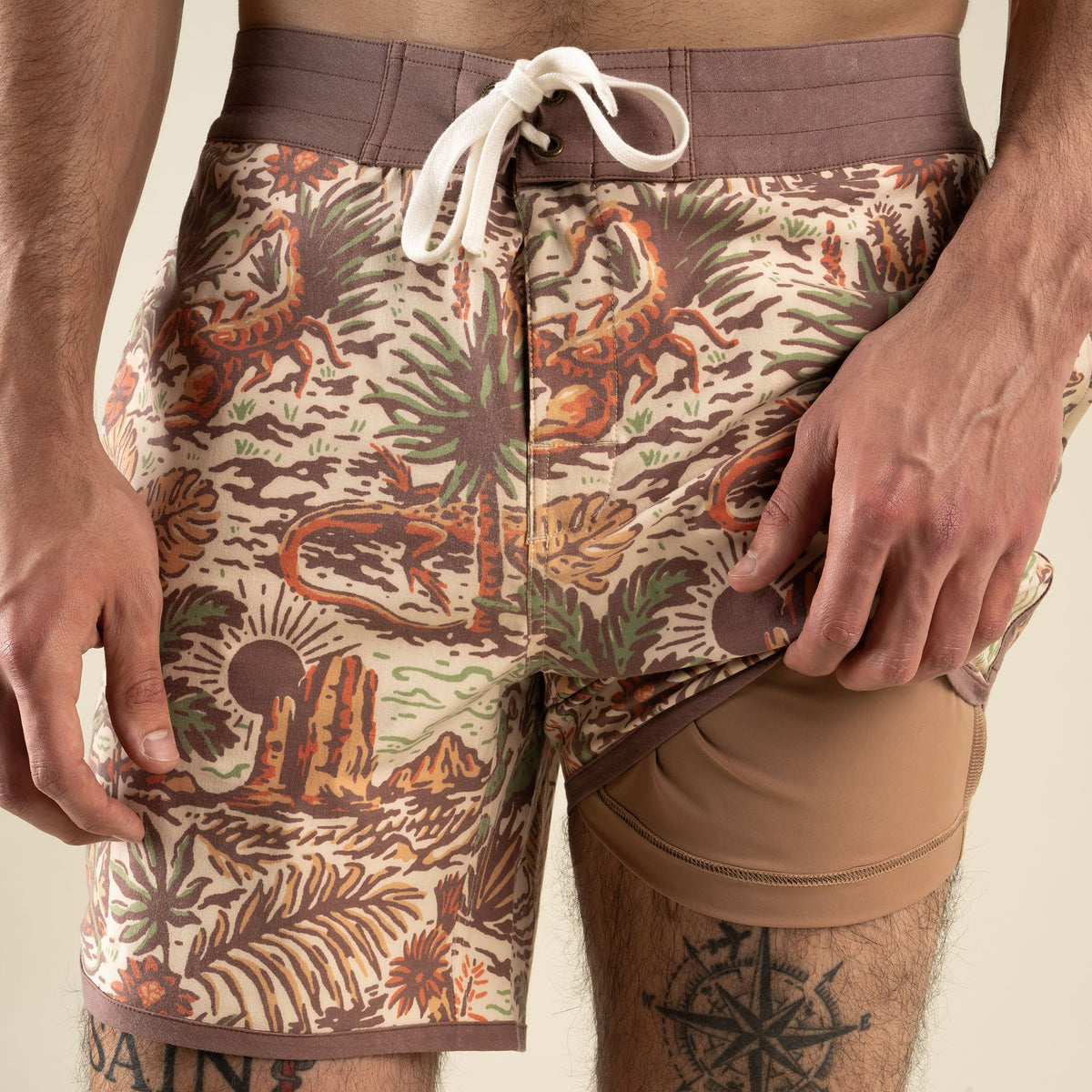 Sendero Provisions Co. Men's Point Bar Boardshort, El Mojave – side detail