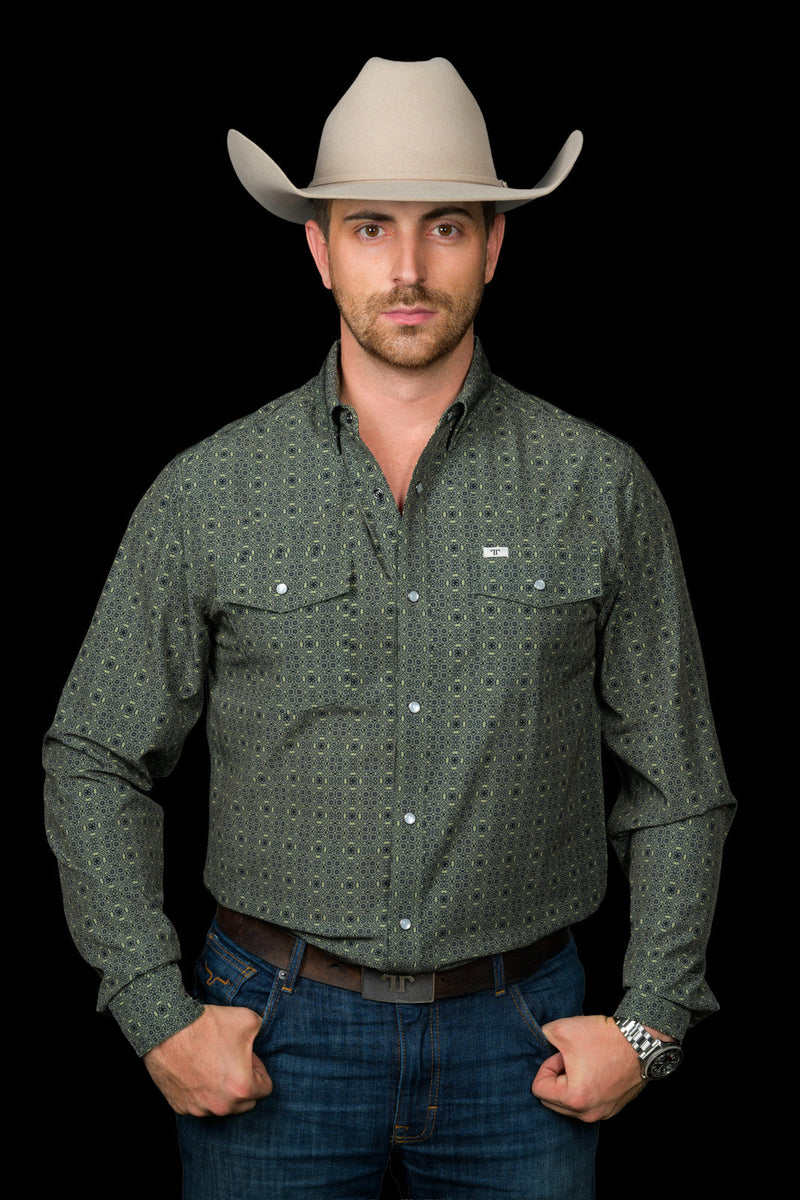 Ferrell Brand Men's Lawson Pearl Snap Long Sleeve Shirt, Green – front on model