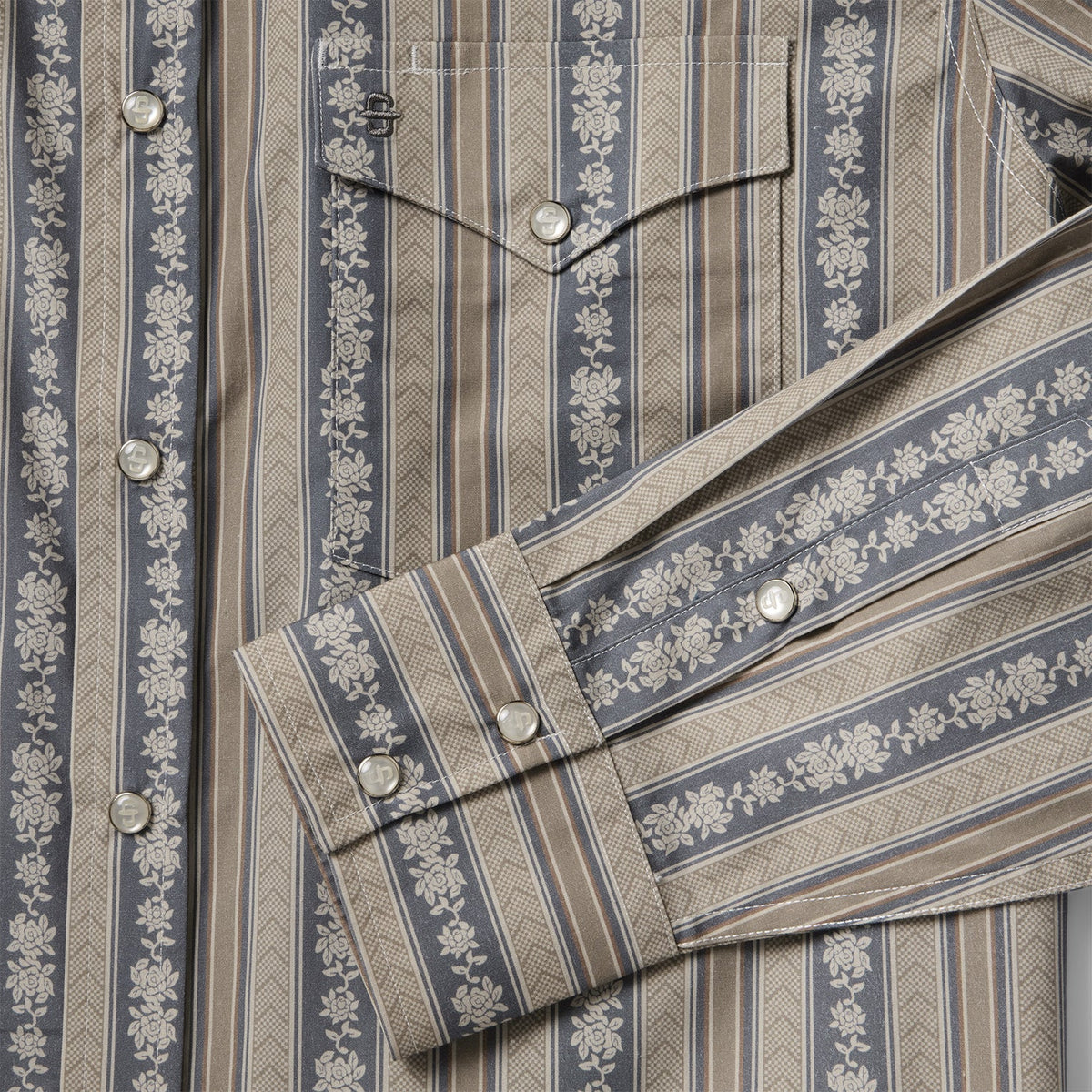 Stetson Men's Chevron Wallpaper Stripe Long Sleeve Shirt, Grey – cuff detail