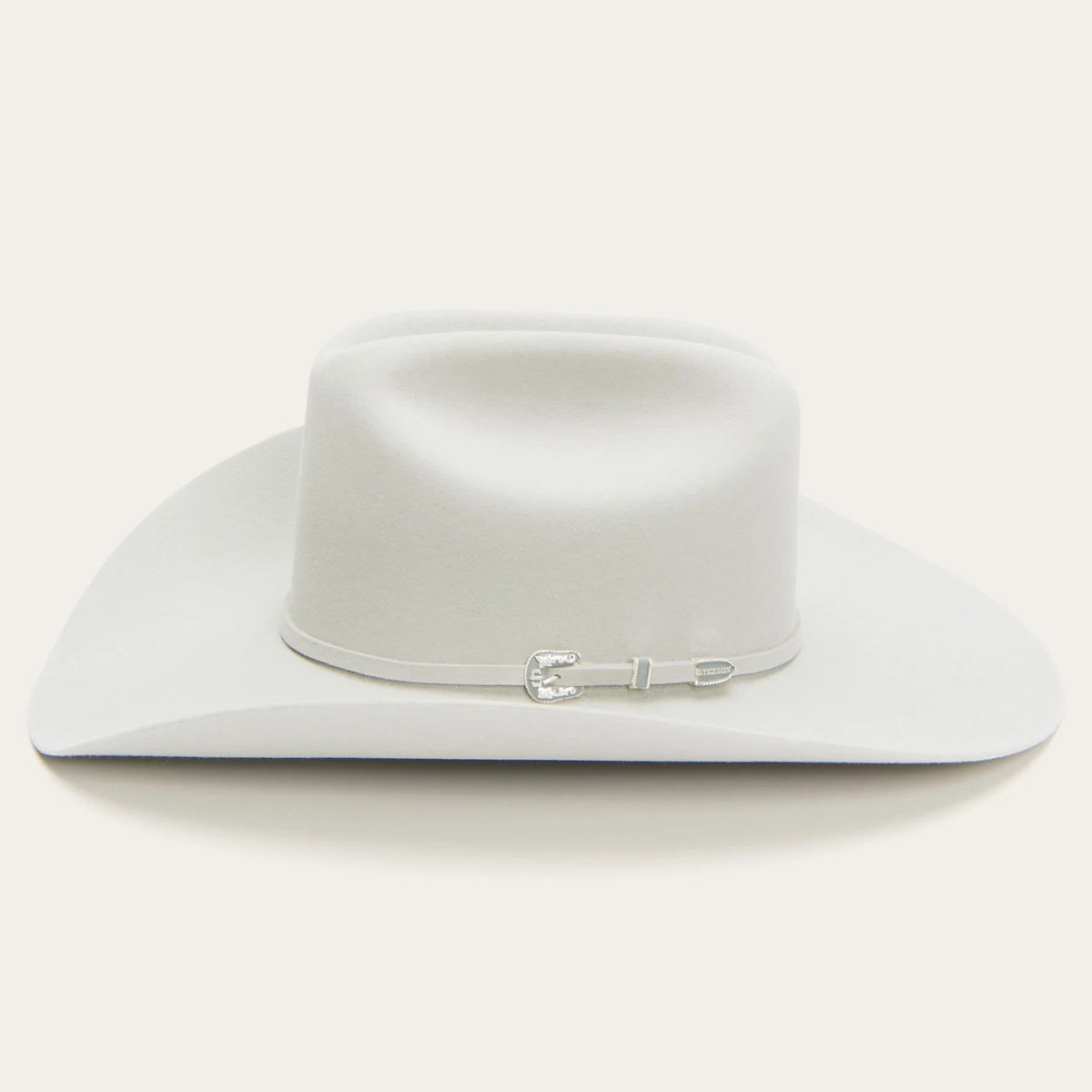Stetson Men's 6X Skyline Cowboy Hat in Silverbelly with wide brim and crease crown, featuring classic Western cowboy style.