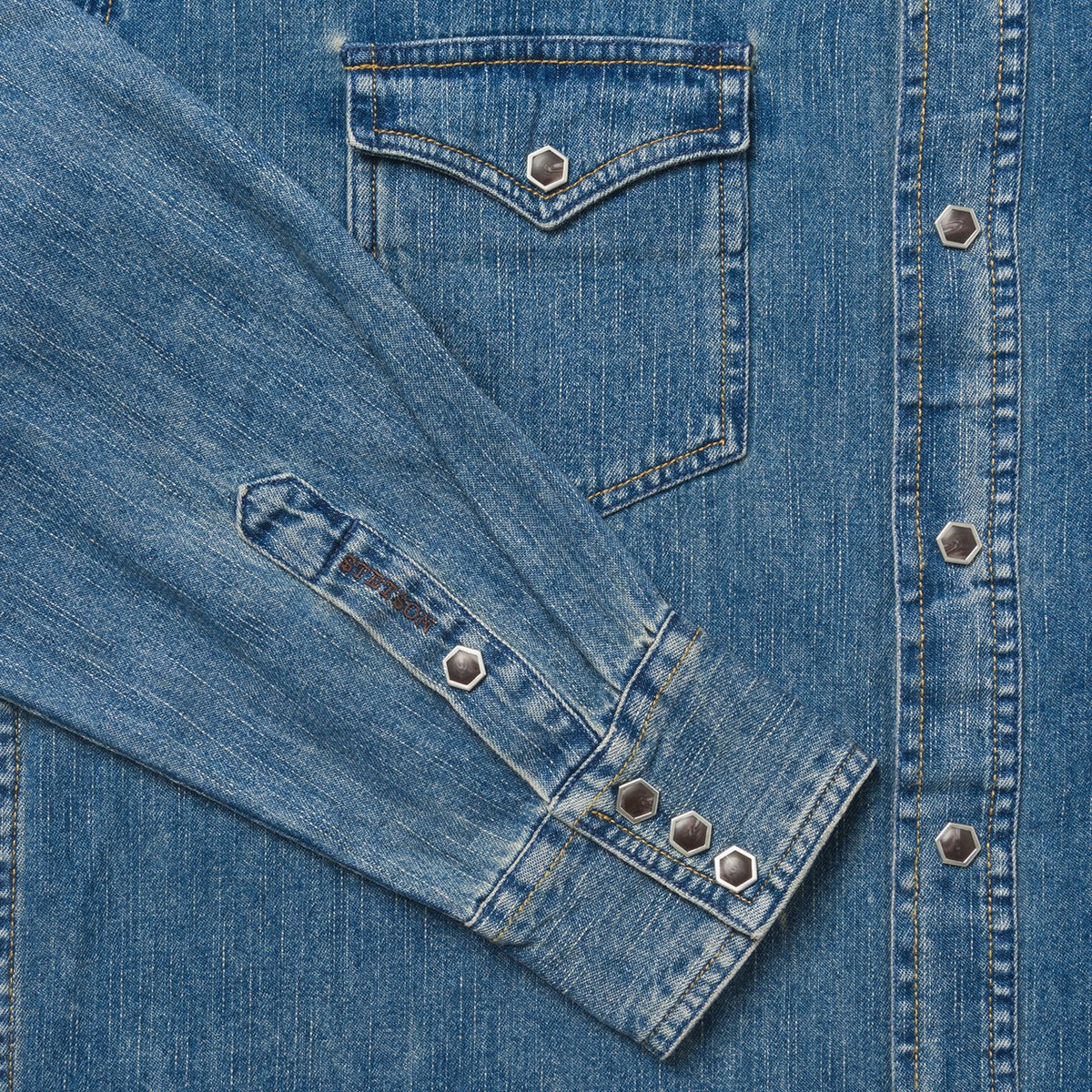 Stetson Men's Denim 2 Pockets & Flaps Long Sleeve Shirt, Denim – cuff detail