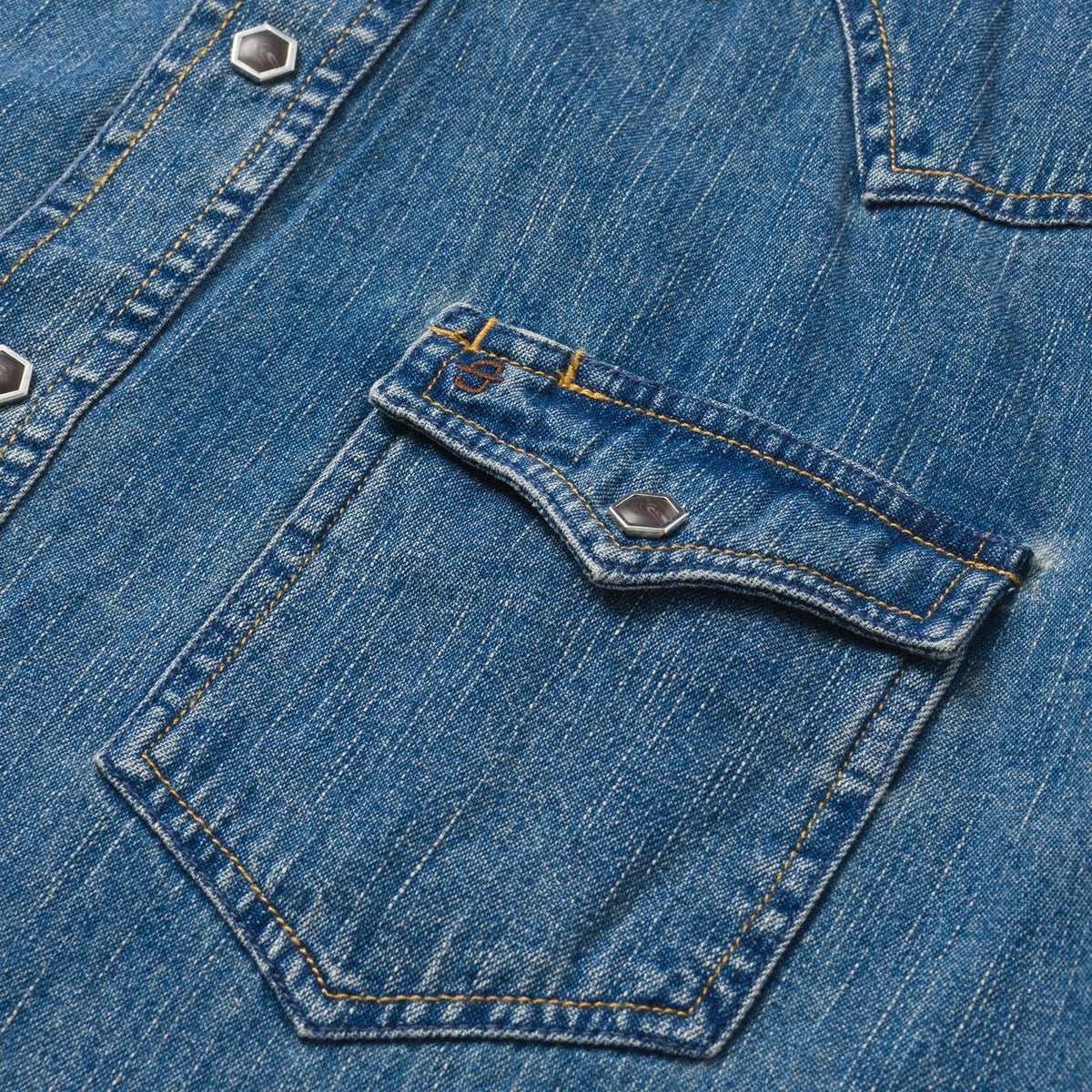 Stetson Men's Denim 2 Pockets & Flaps Long Sleeve Shirt, Denim – pocket detail