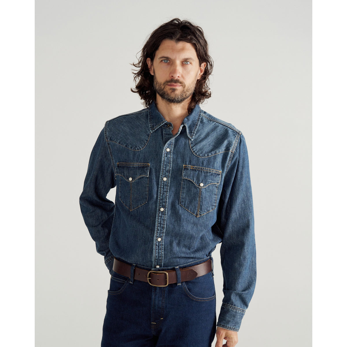 Tecovas Men's Denim Long Sleeve Pearl Snap Shirt, Dark Wash – model front
