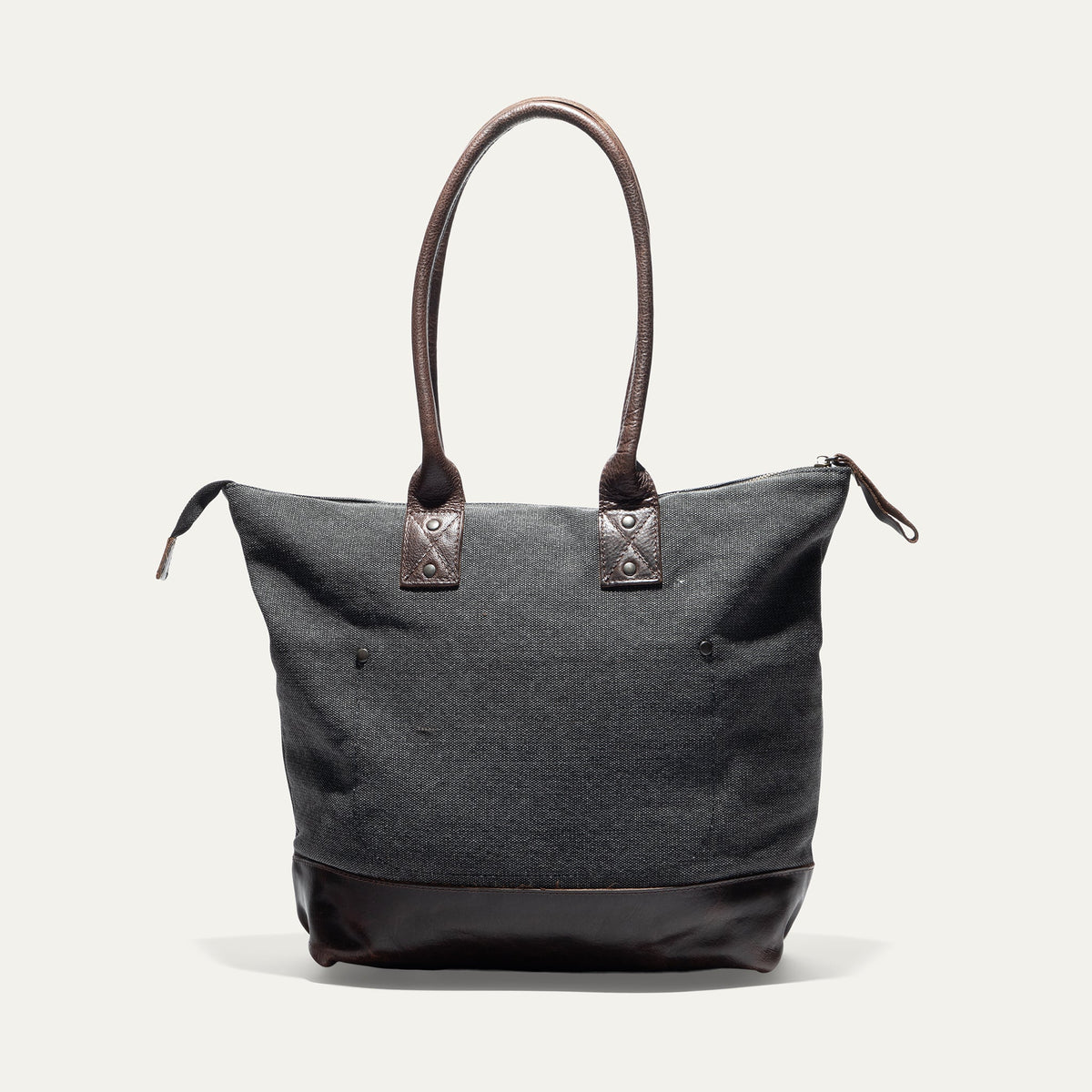 Will Leather Goods Original Will Utility Tote bag with sturdy handles and spacious interior, perfect for everyday use.