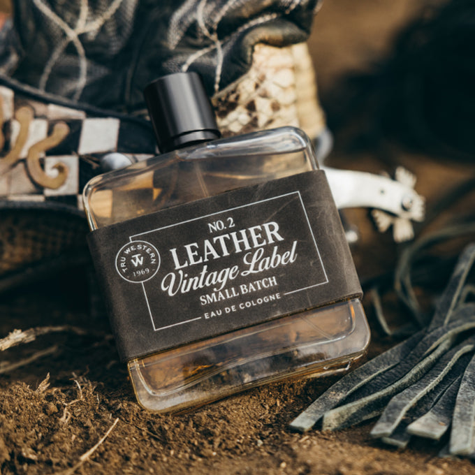 Tru Fragrance & Beauty Men's No. 2 Leather Vintage Label Small Batch Cologne – lifestyle 3
