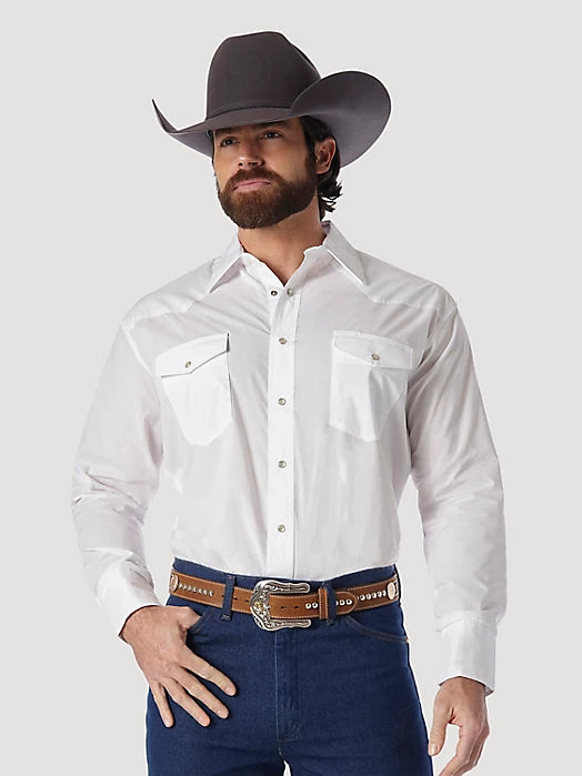 Wrangler Men's Solid Broadcloth Snap Shirt, White – front 3/4 on model