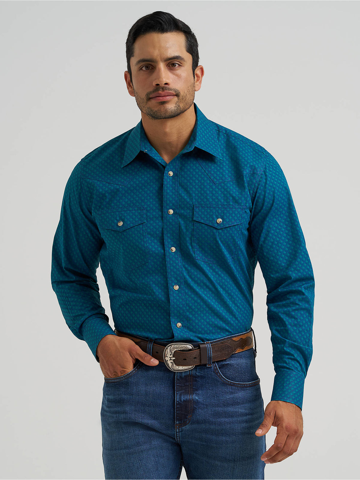Wrangler Men's 20X Competition Advanced Comfort Long Sleeve Two Pocket Western Snap Shirt - Concentric Square - front view