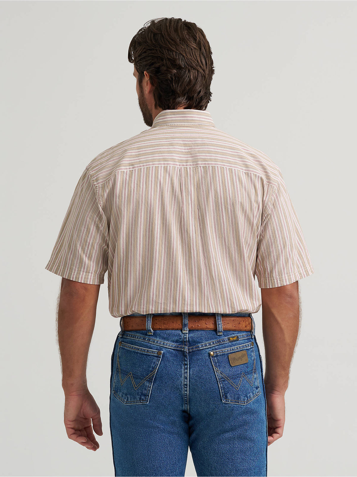 Wrangler Men's George Strait Collection One Pocket Short Sleeve Shirt, Tan Stripe – back