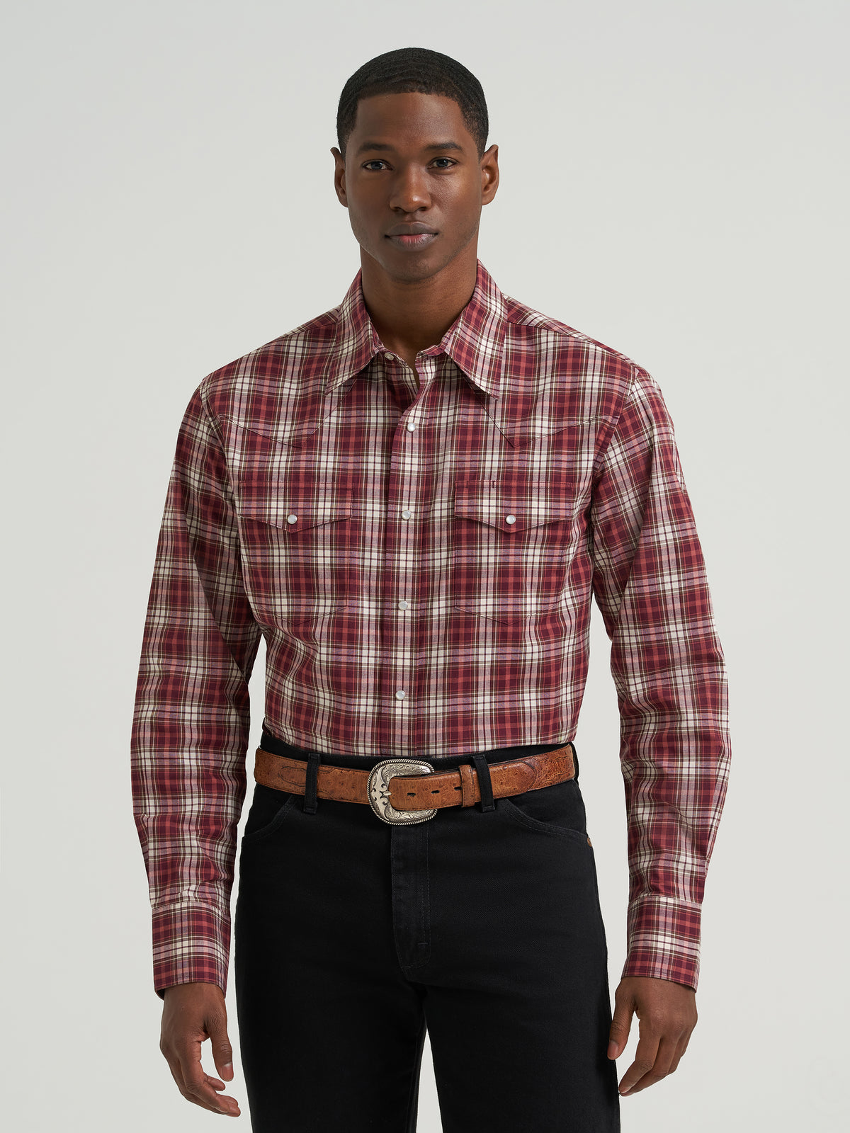 Wrangler Men's Wrinkle Resist Long Sleeve Shirt - Classic Fit, Red – front waist-up