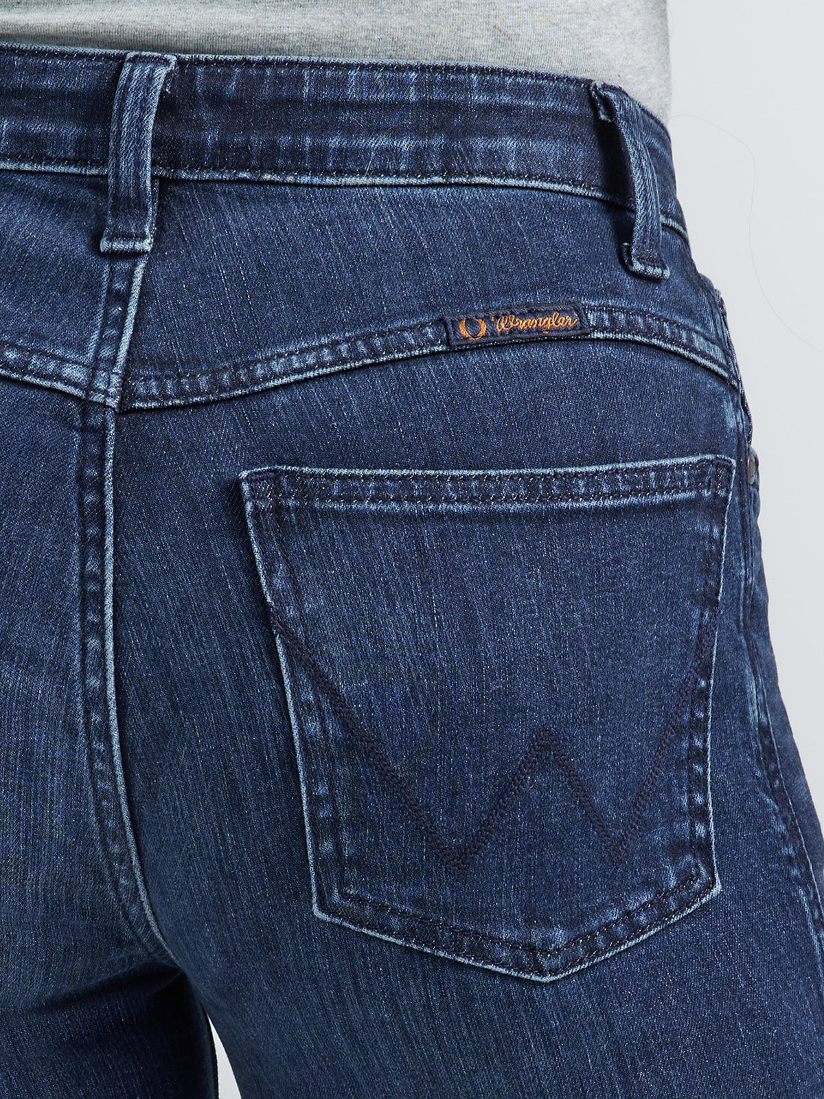Wrangler Women's Ultimate Riding Jean Willow Trouser Mid Rise, Denim – back pocket detail