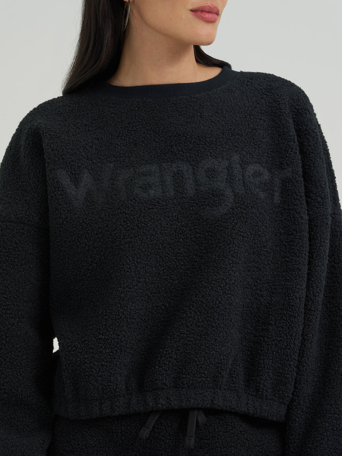 Wrangler Women's X Lainey Wilson Sherpa Sweatshirt, Black – detail