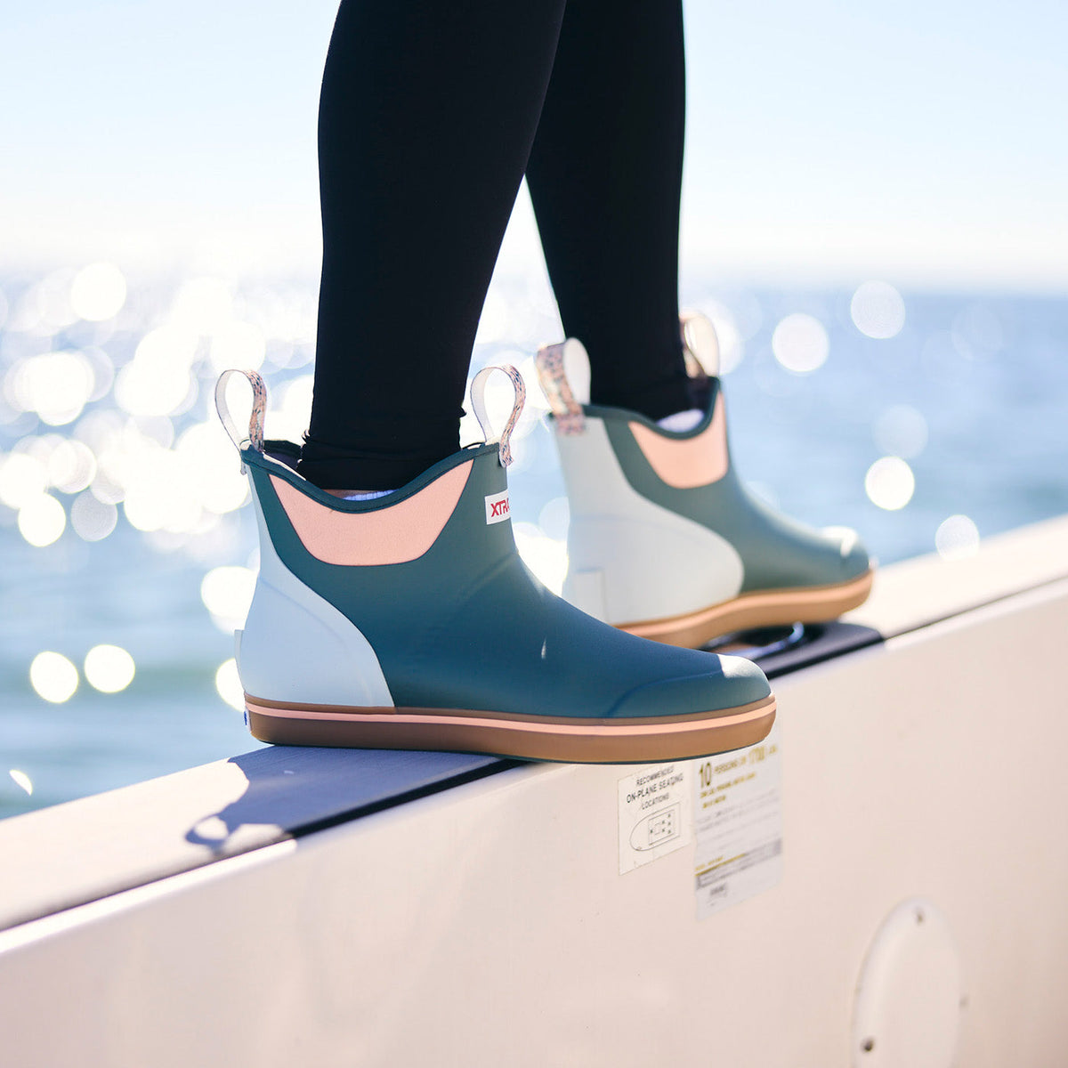 XTRATUF Women's Ankle Deck Boot XWAB308